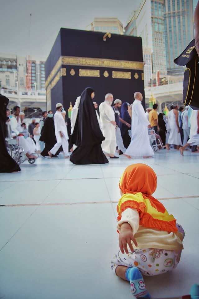 Tips Santai & Lengkap Umrah Bareng Balita: Ibadah Maksimal, Si Kecil Tetap Nyaman!