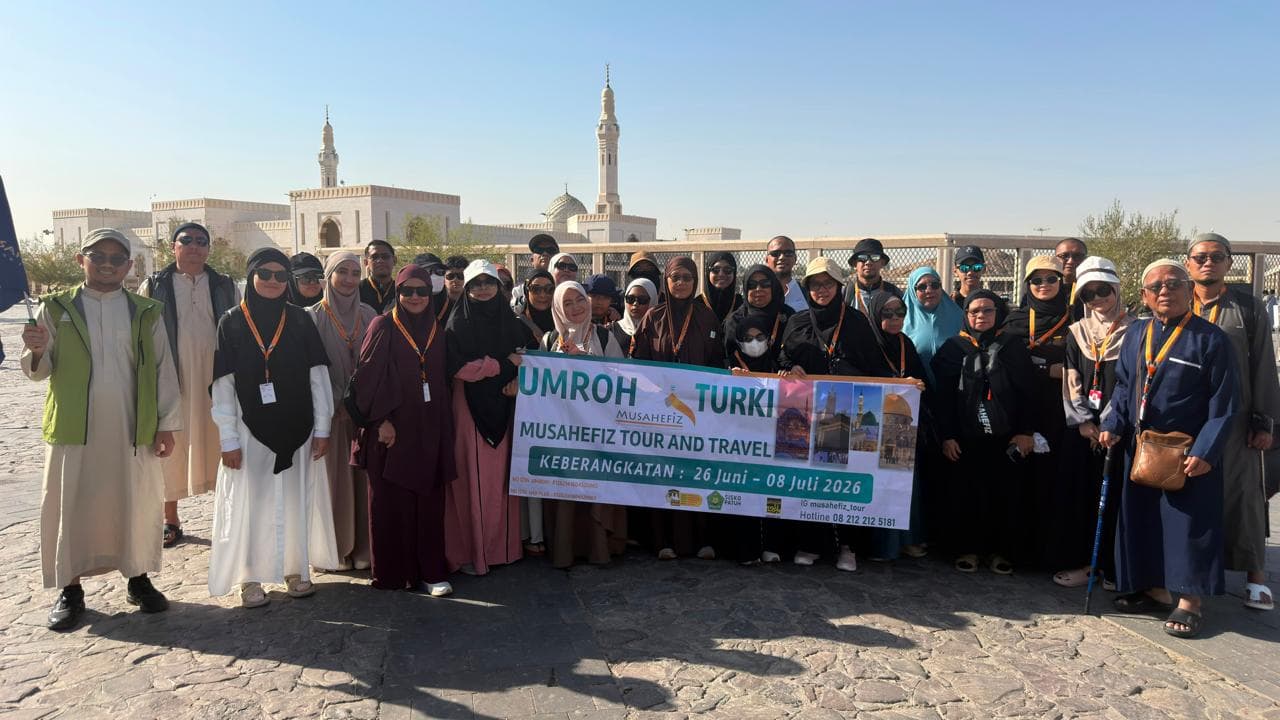 Jamaah Musahefiz Tours Travel dalam perjalanan umroh ke Tanah Suci
